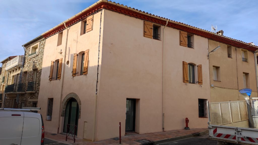 Façade d'un logement à louer au Boulou